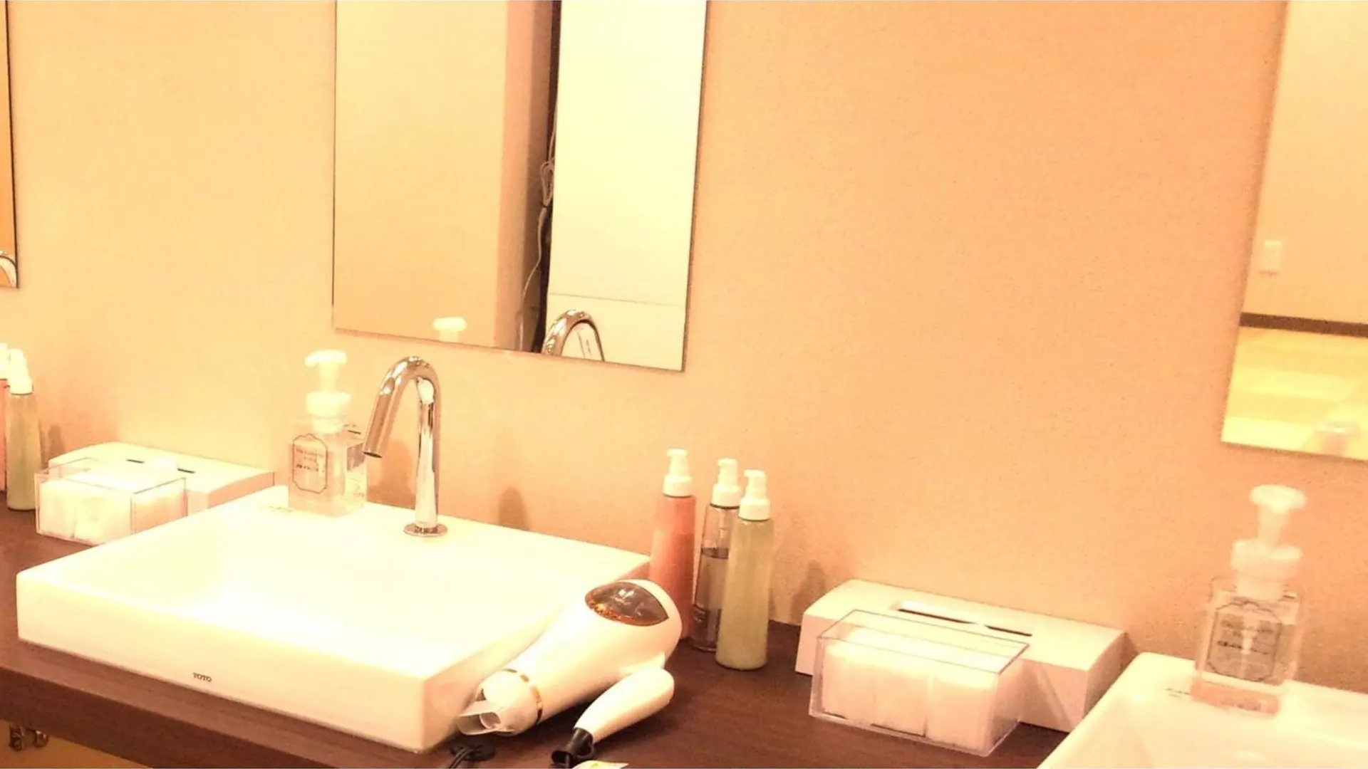 Shinsaibashi Arty Inn - Vacation Stay 75118V Осака Отель